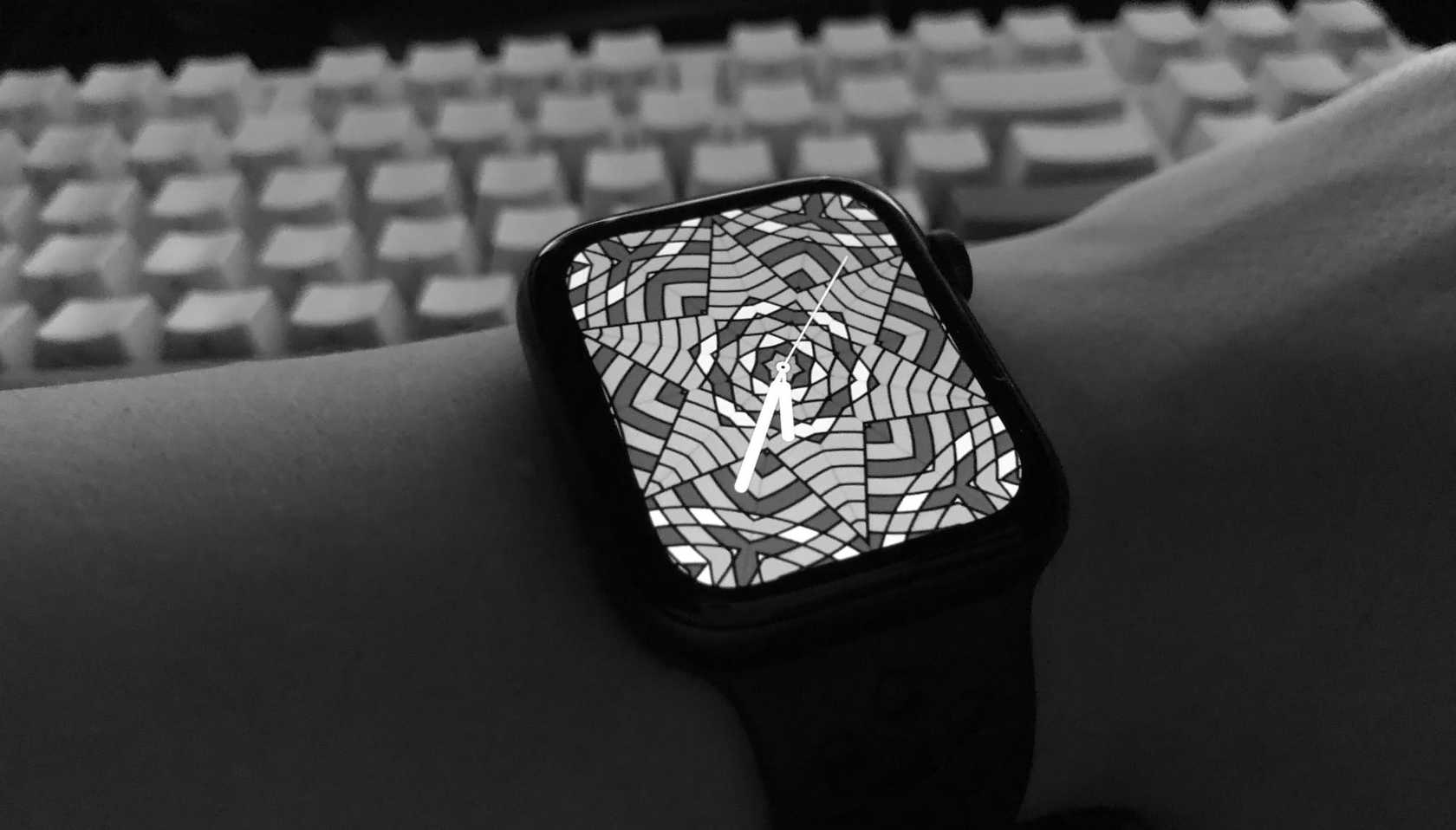 🔥 Apple Watch Series 4：Something big